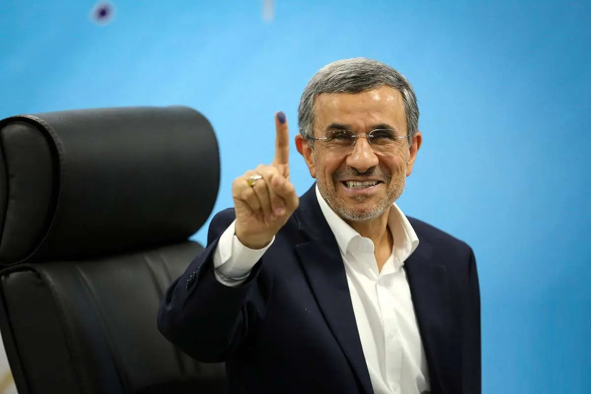 ادعای مازنی درباره احمدی نژاد؛ میخواست برای امام زمان اتوبان درست کند!