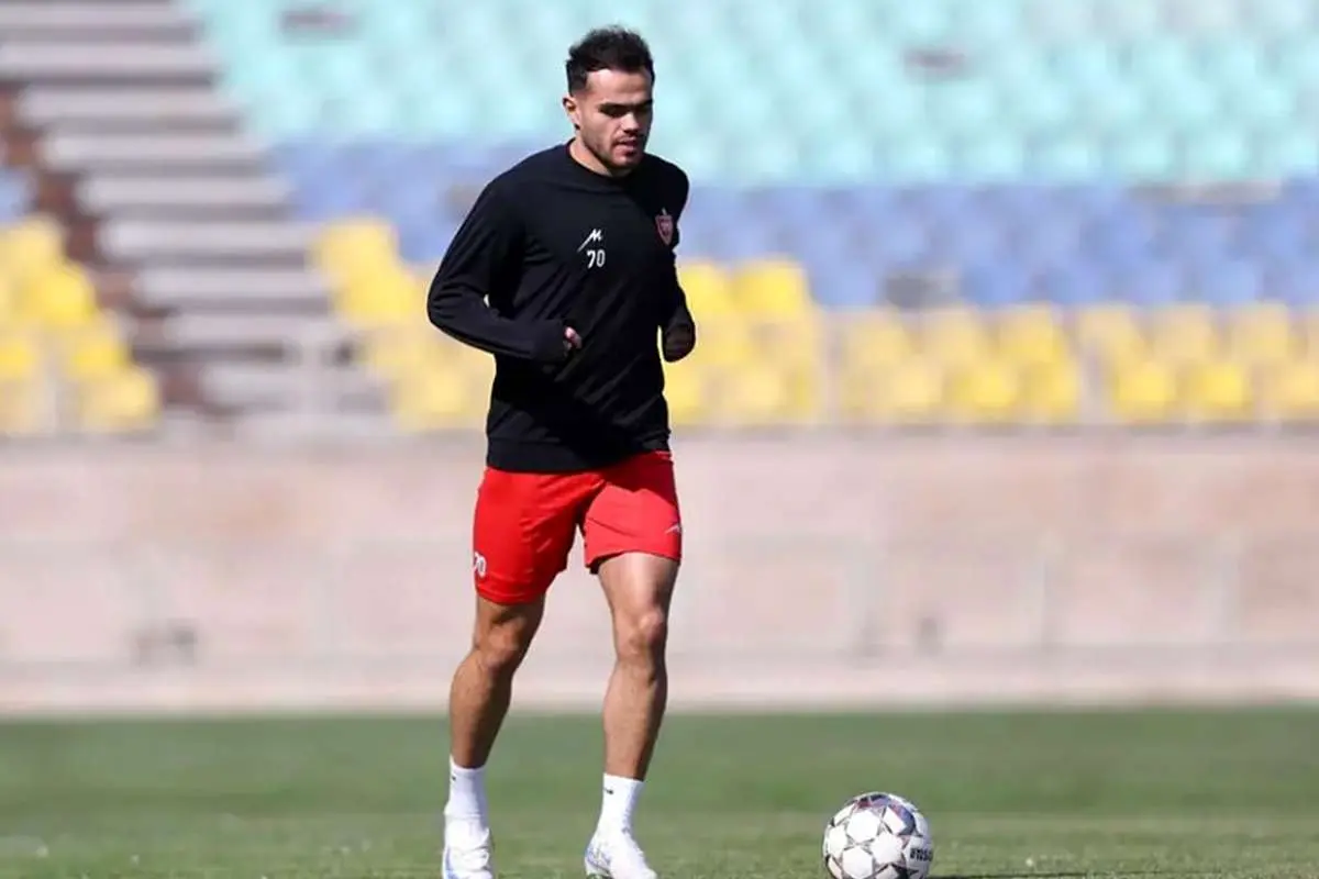 مورد عجیب اوستون اورونوف در پرسپولیس