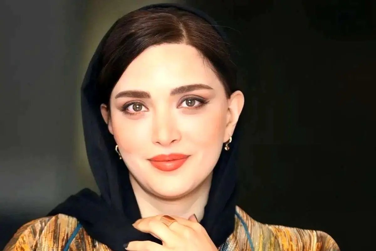 تصویر بامزه بهنوش طباطبایی همراه با حیوان خانگیاش