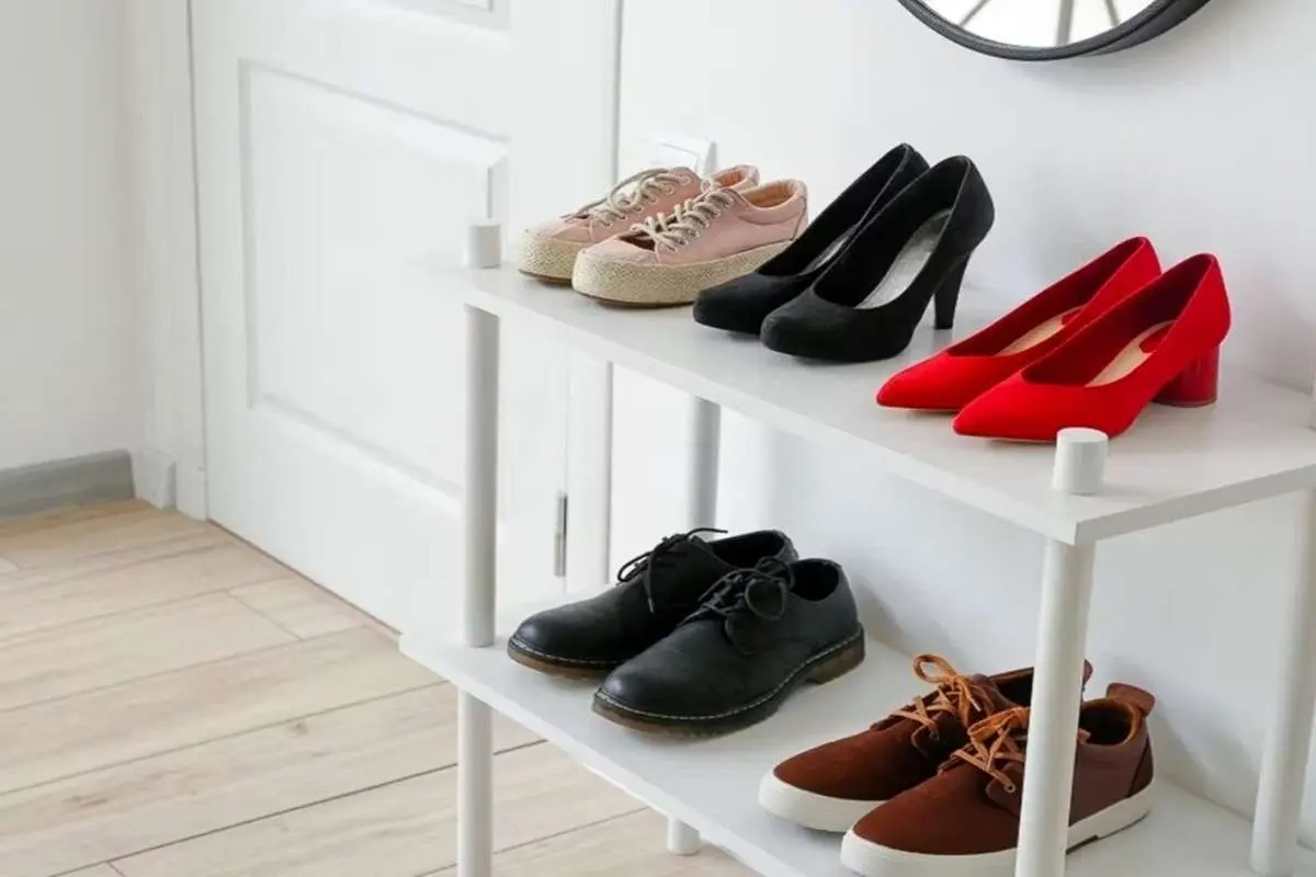 مردی که به بوی کفش همسایه‌ها معتاد بود