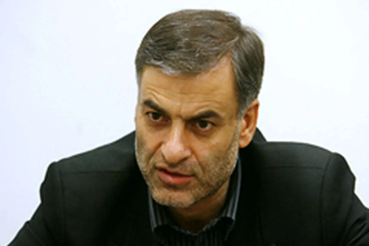 آنهایی که از محموداحمدینژاد عبور میکنند اصولگرا نیستند