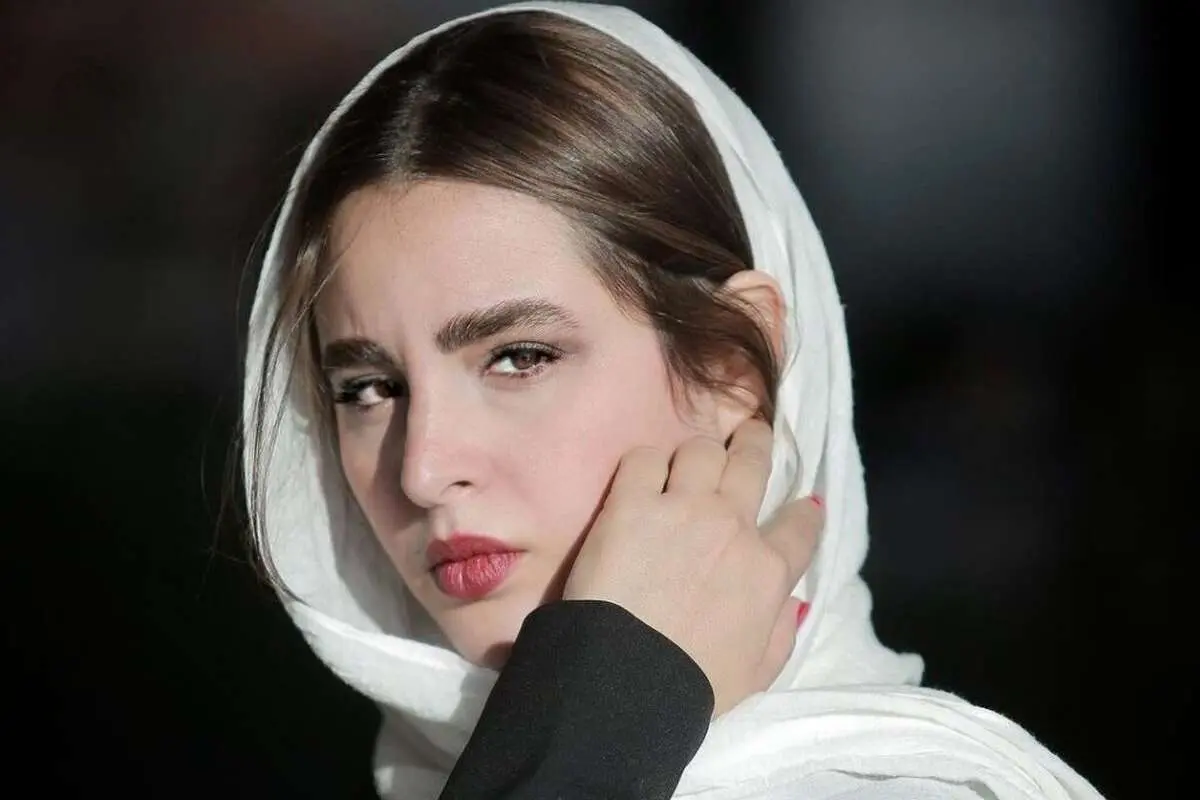 بیوگرافی زهرا بهروزمنش؛ از مجریگری تا بازیگری در سینما