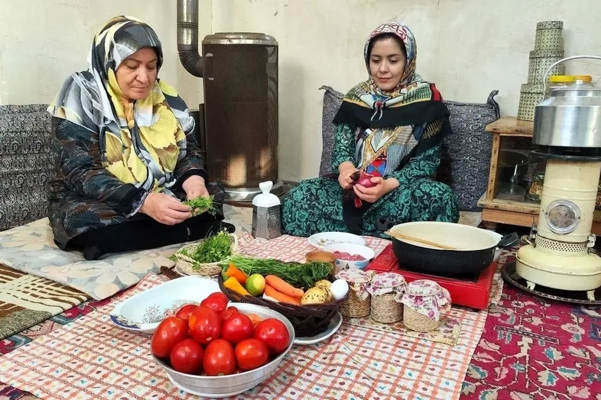 طرز تهیه کتلت سنتی به روش مادر و دختر روستایی ارومیه‌ای (ویدئو)