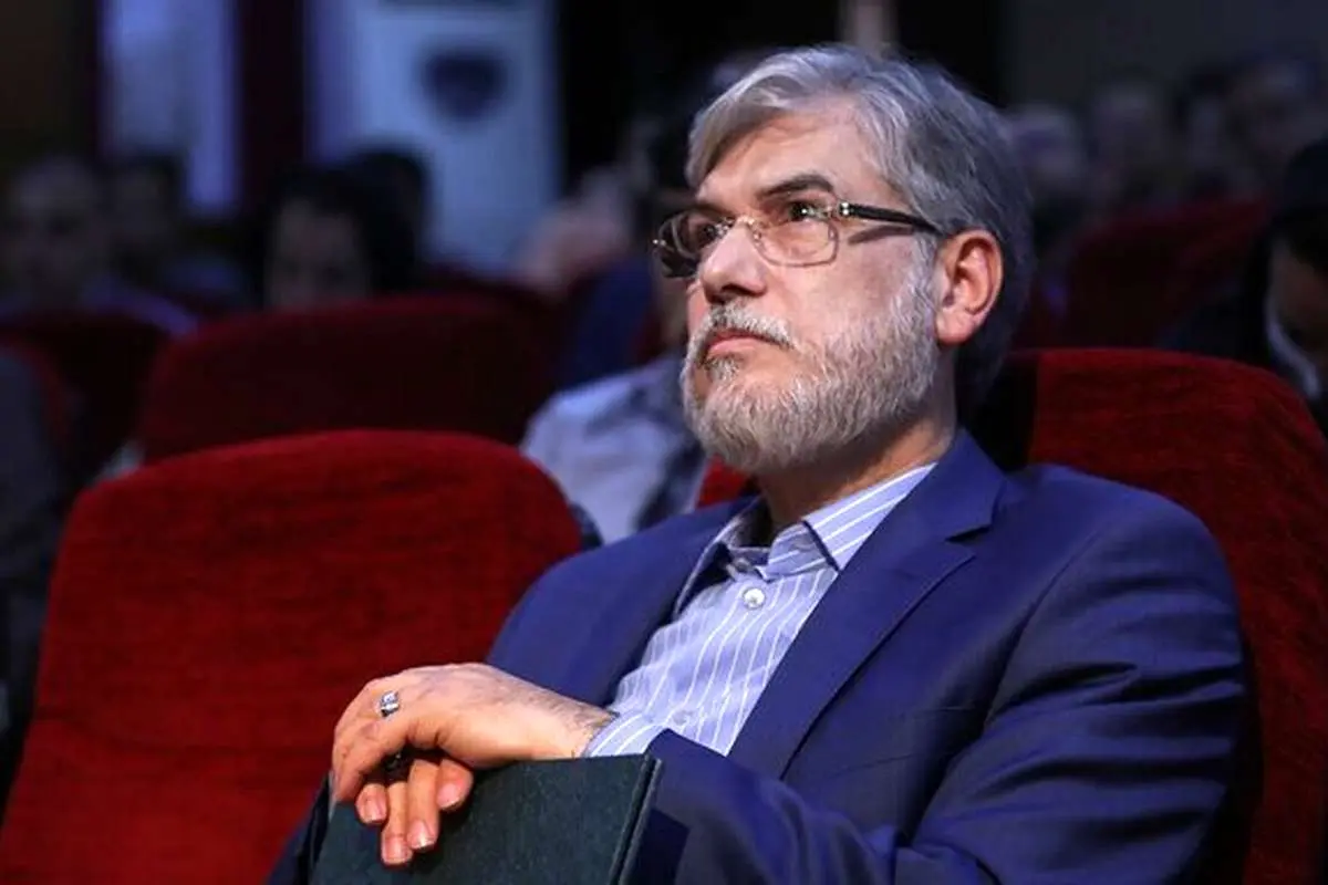 حمله عجیب روزنامه اصولگرا به وزیر علوم: به چه حقی به رئیس دفتر نهاد نمایندگی ولی‌فقیه...