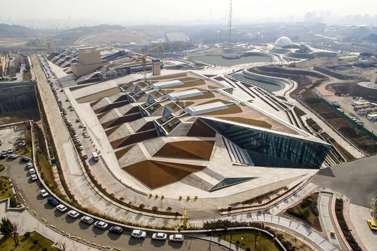 باغ کتاب تهران؛ بزرگترین کتابفروشی جهان! (تصاویر)