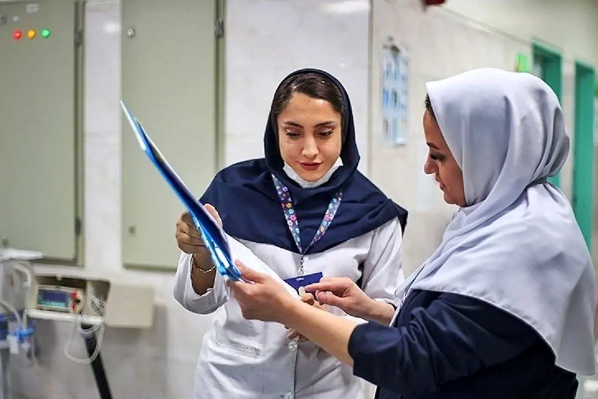 ترک خدمت ۱۵۰۰ پرستار؛ بیکاری در عین کمبود نیرو!