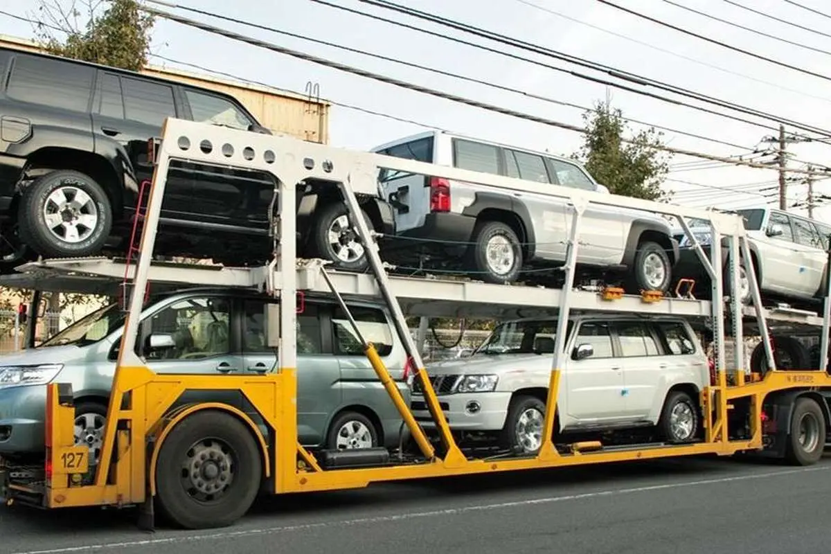 واژگونی تریلی حامل خودرو‌های صفر در اتوبان تبریز (ویدئو)