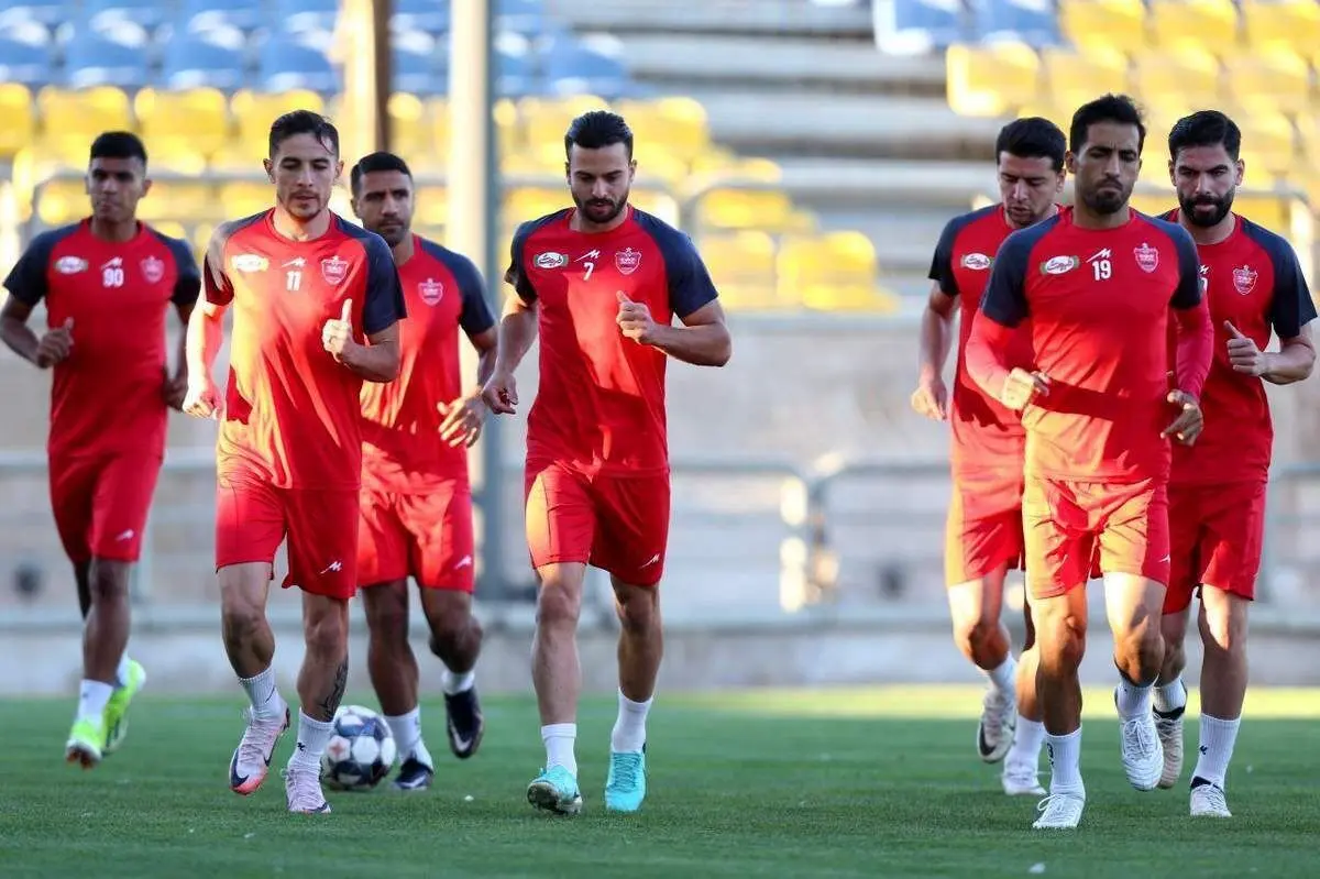 (عکس) رونمایی از پیراهن پرسپولیس و الغرافه