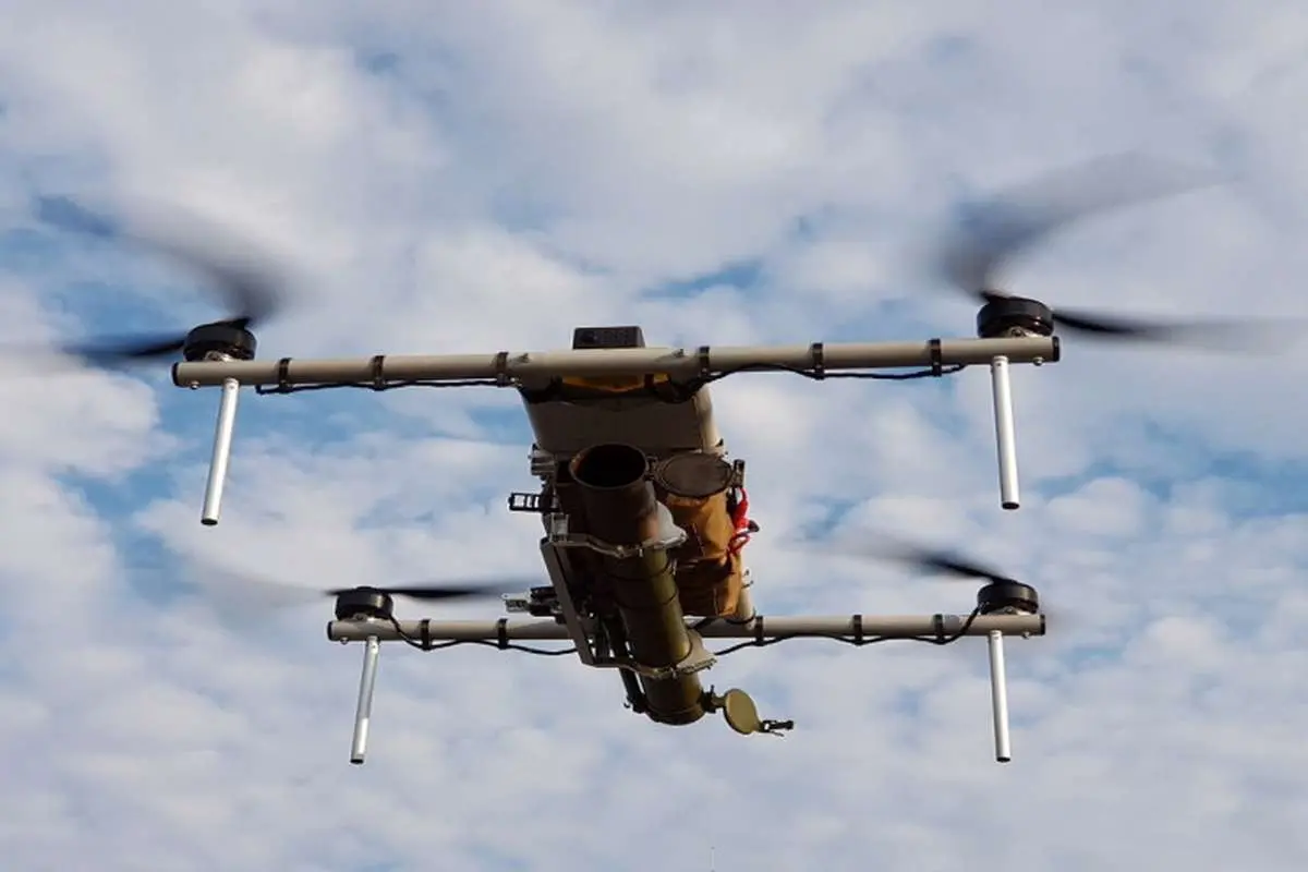 لحظه نابود شدن پهپاد روسیه توسط پهپاد اوکراینی با یک تورانداز! (ویدئو)