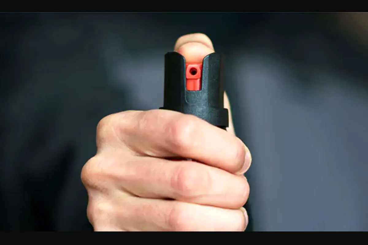 حمله به همکلاسی‌ها با اسپری فلفل در شهرری