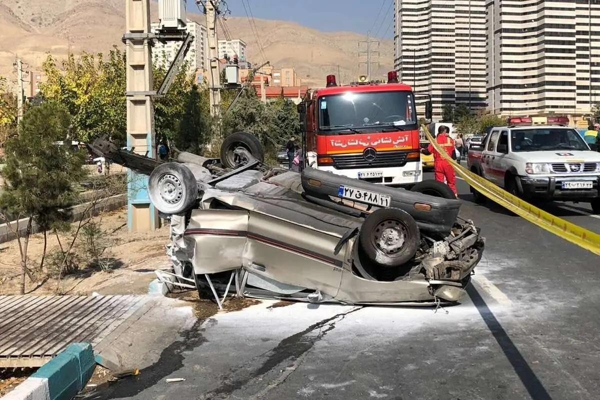 تصادف هولناک کامیون با ۱۴ خودرو در تهران