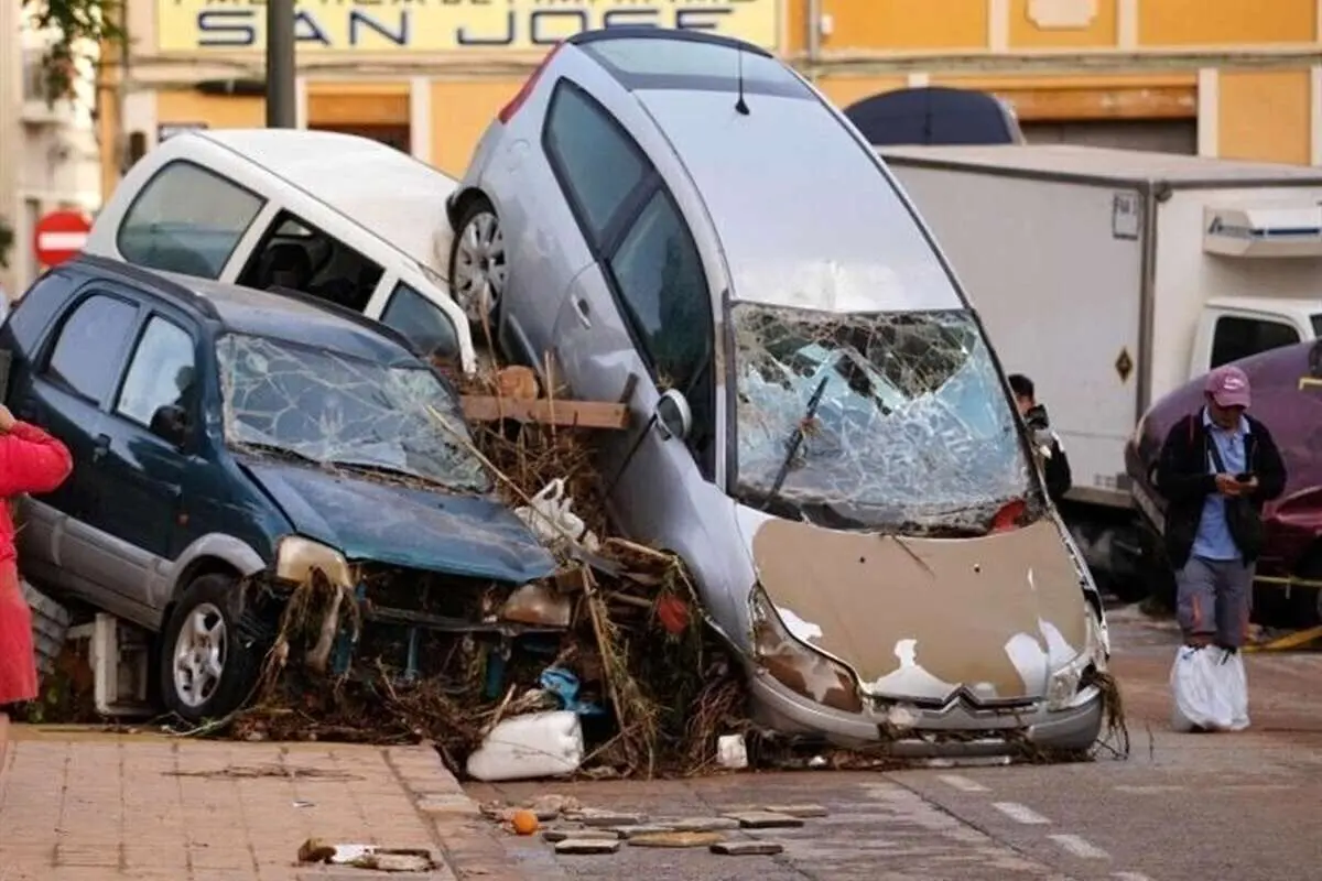 سیل اسپانیا در ایستگاه بارسلونا (ویدئو)