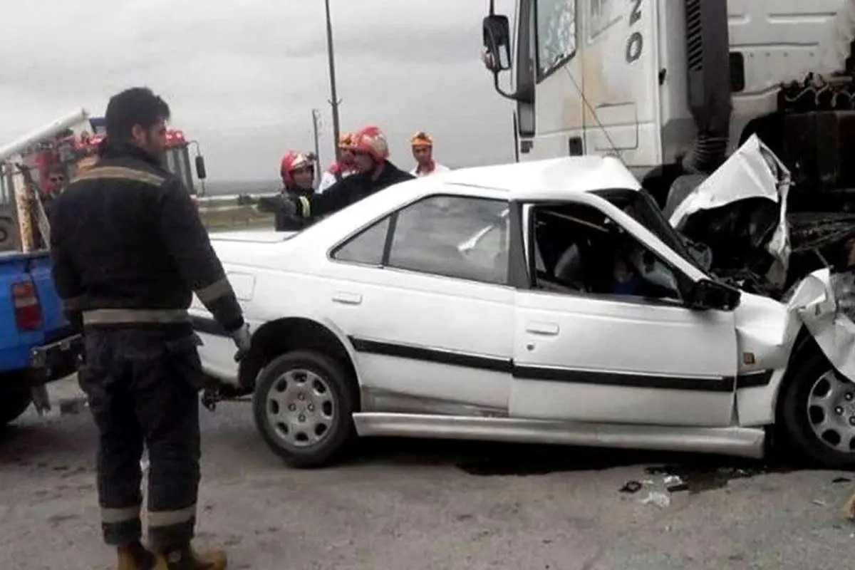 لحظه تصادف مرگبار پسر ۱۷ ساله بدون گواهینامه (ویدیو)