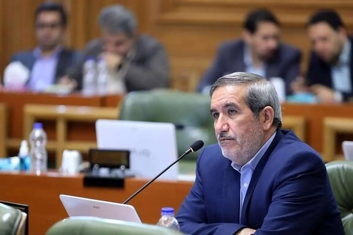 انتقاد امانی از ترافیک سنگین اتوبان چمران: گویا تیغ ما برنده نیست (ویدیو)