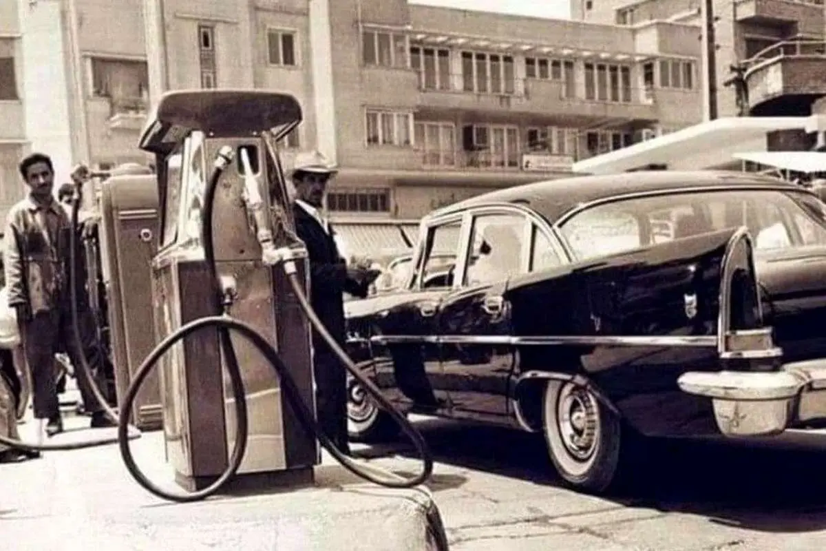 صف طولانی بنزین؛ دی ماه سال ۱۳۵۷