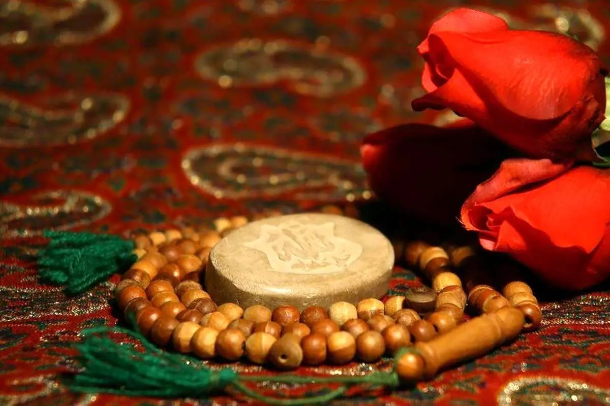 نماز اول ماه قمری را چگونه بخوانیم؟