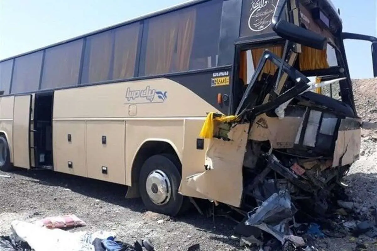 حادثه برای ۱۸ مسافر اتوبوس زنجان