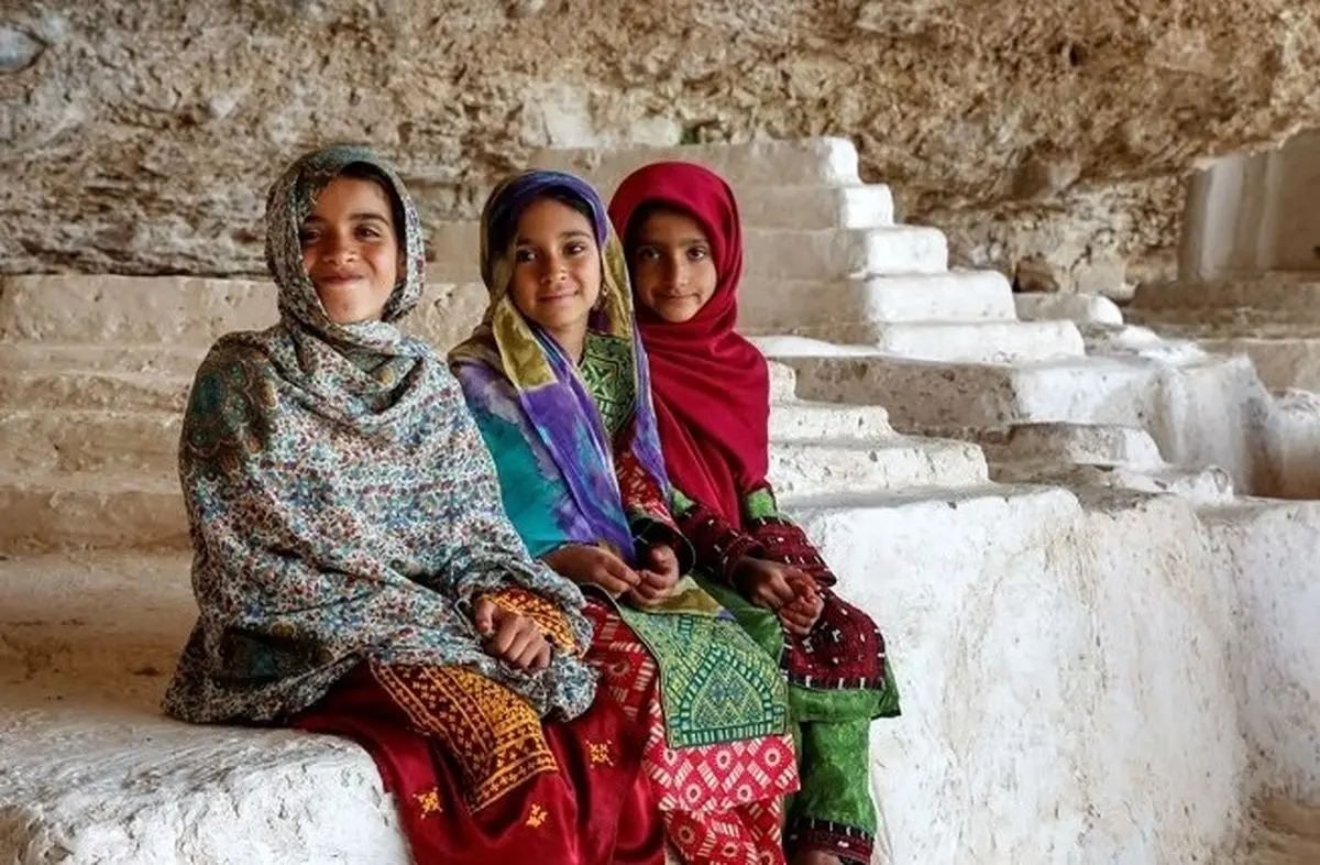 (تصاویر) قبرستان تاریخی هفتاد مُلّا، الهام گرفته از آرامگاه کوروش