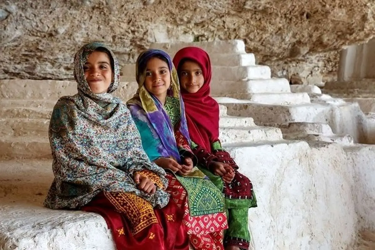 (تصاویر) قبرستان تاریخی هفتاد مُلّا، الهام گرفته از آرامگاه کوروش