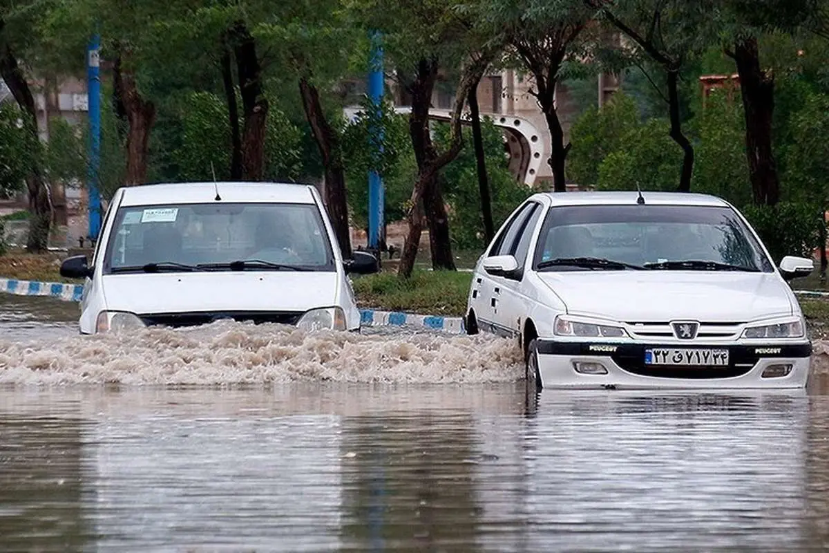 بارش شدید باران؛ تهران در وضعیت آماده باش (ویدئو)