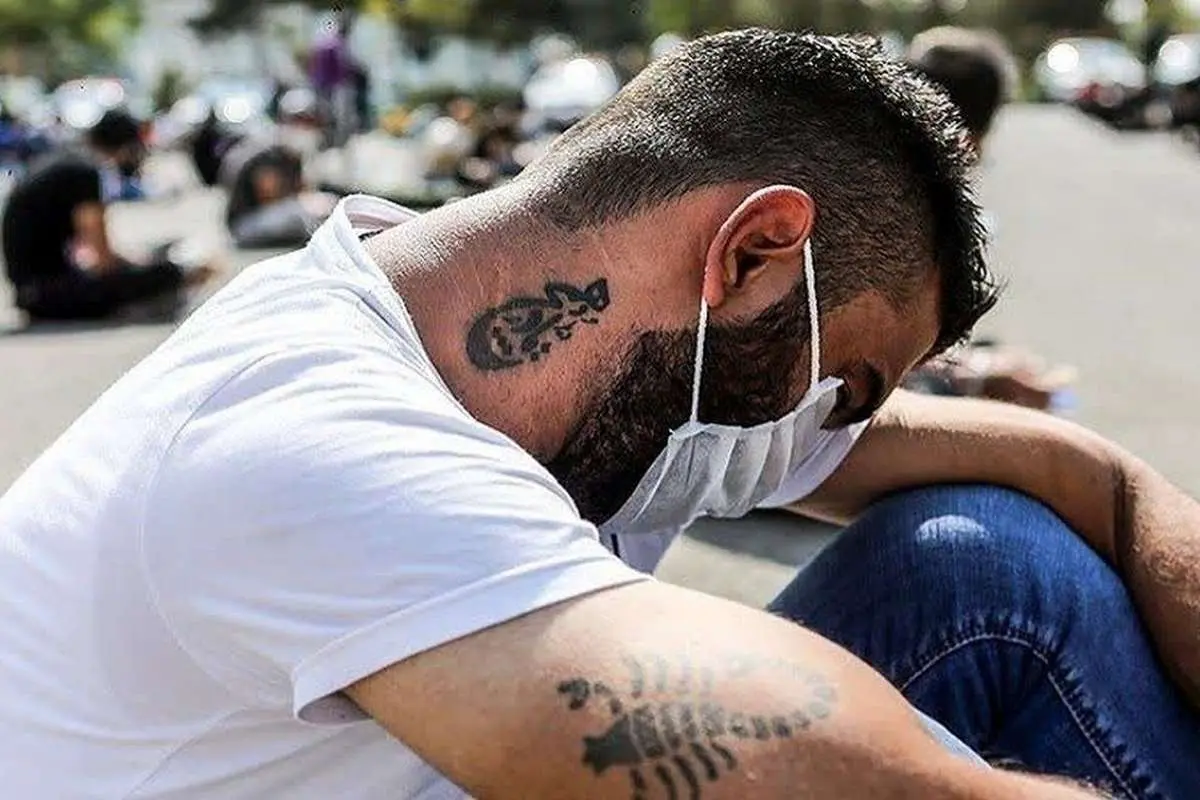 لحظه دستگیری اراذل و اوباش در خزانه تهران (ویدئو)