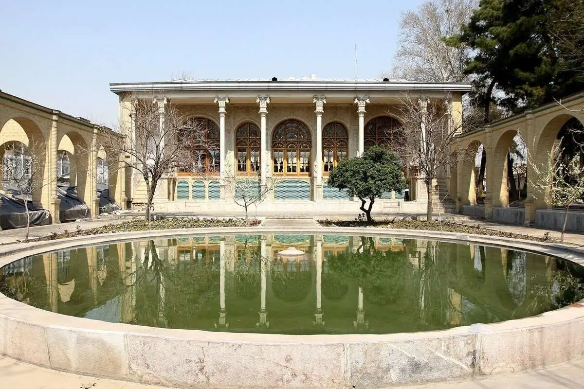 کسی که بناهای صفویه را کوبید و جایشان خیار کاشت!