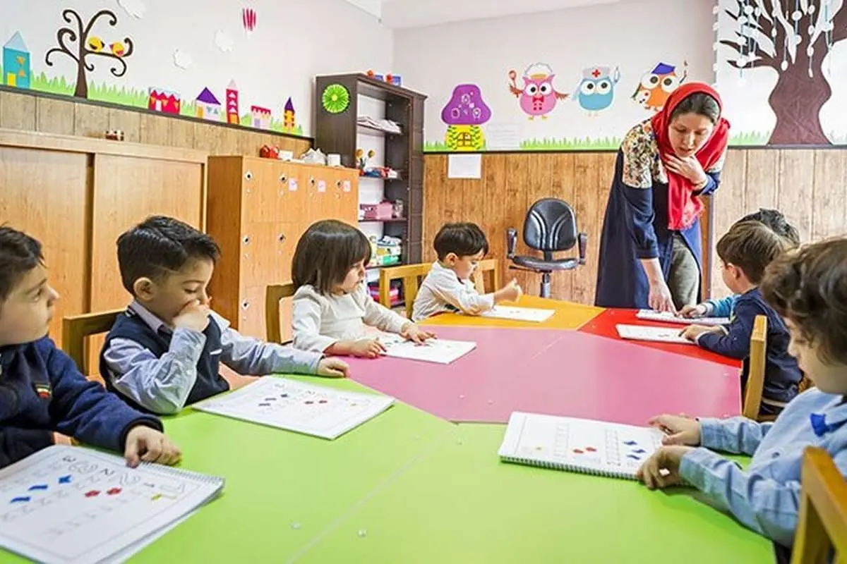 مربیان پیشدبستانی را نمیتوان با حقوق ۲ تا ۳ میلیون رها کرد
