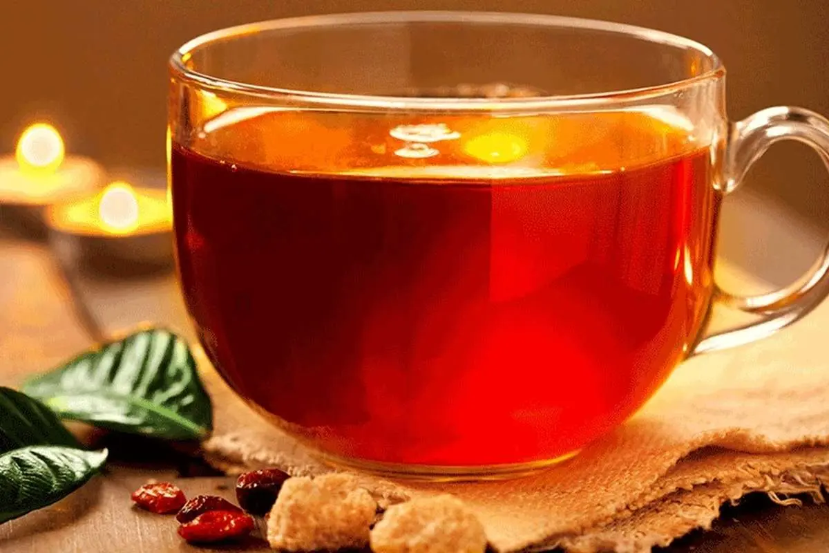 عوارض نوشیدن چای مانده