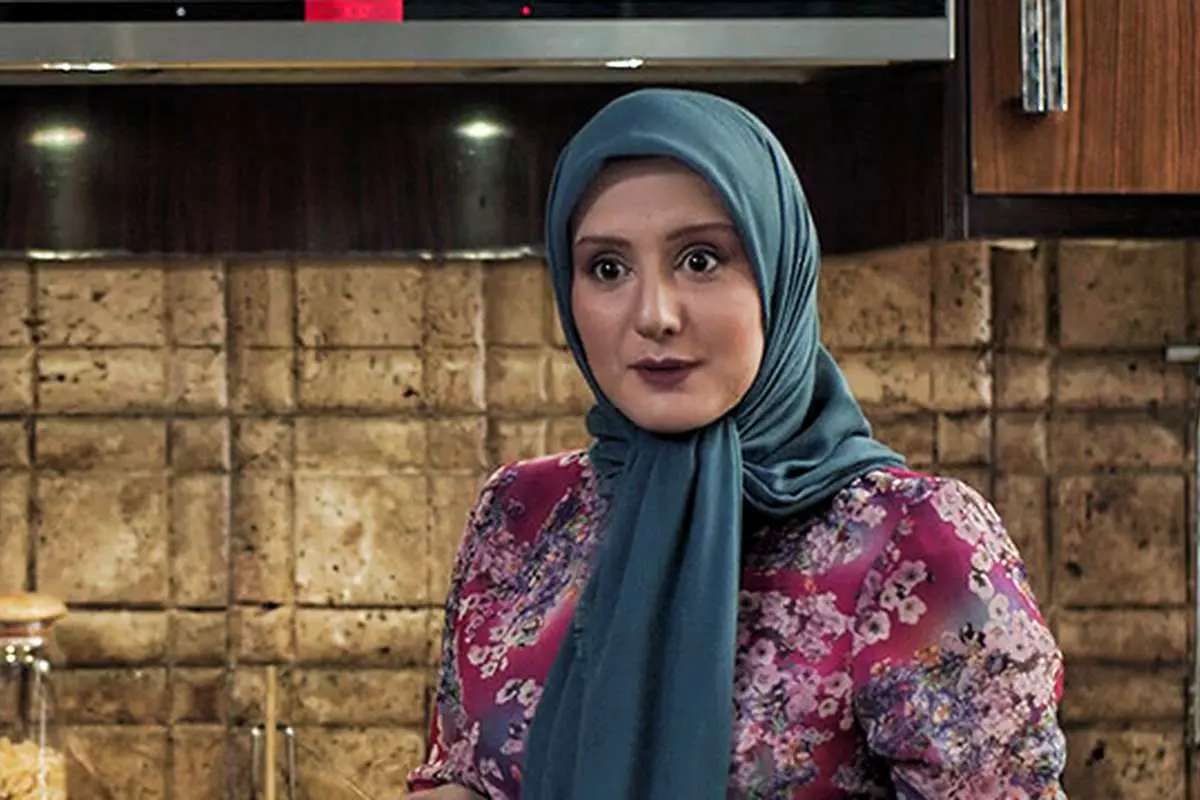 چهره زهره ساداتی بازیگر «لحظه گرگ و میش» در فرانسه