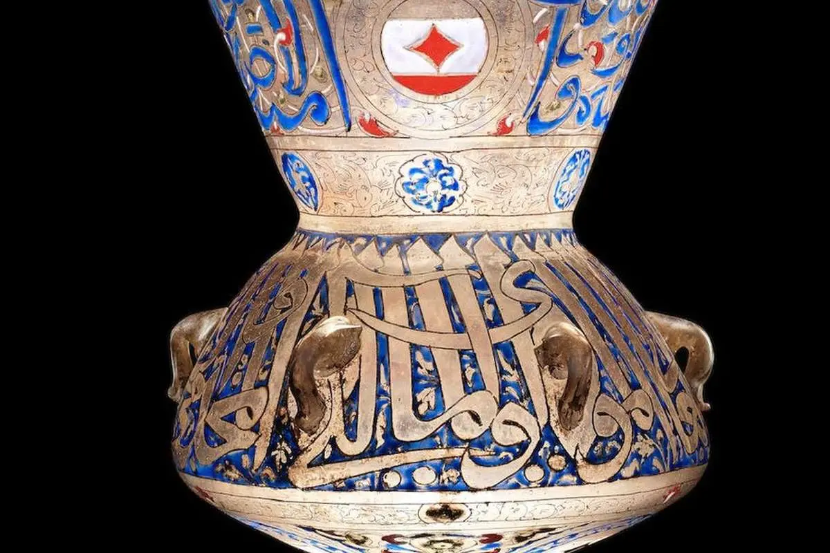 قیمت خارقالعادۀ «چراغ مسجد» رکورد آثار شیشهای جهان را شکست