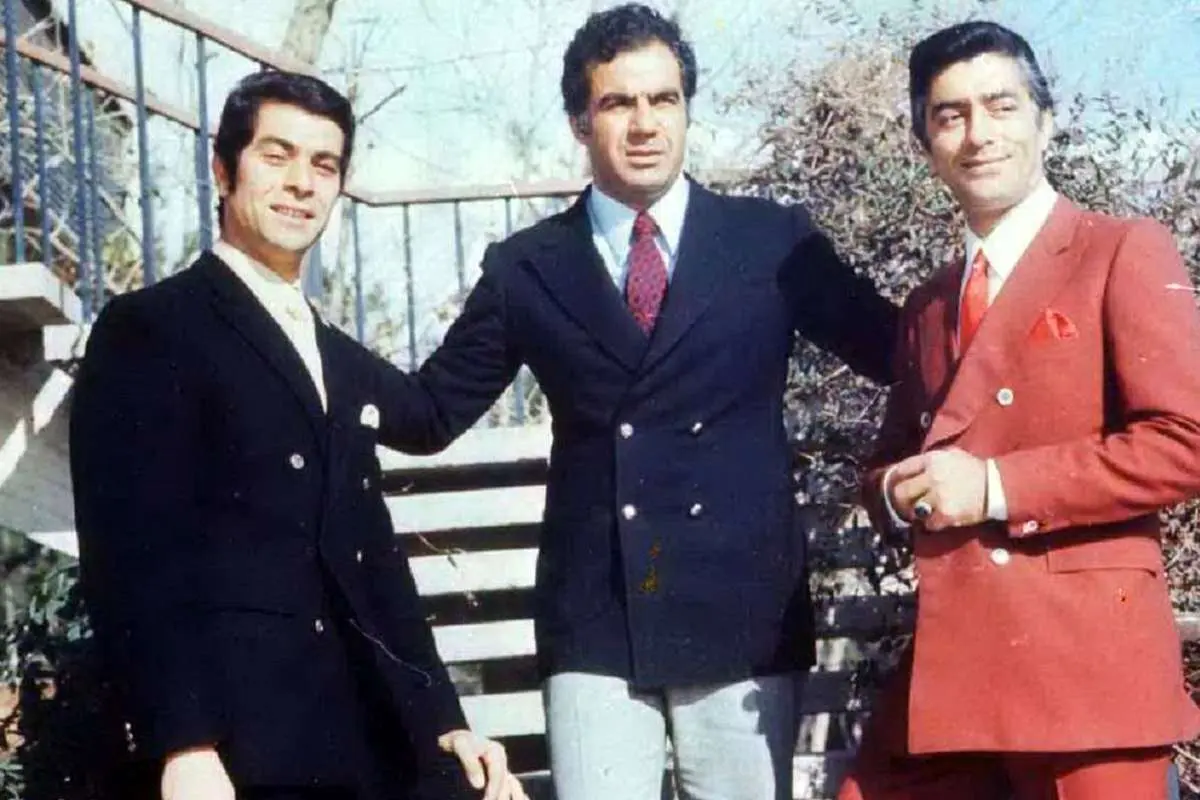 ناصر ملک مطیعی در مراسم ازدواج علی حاتمی و زری خوشکام؛ سال ۱۳۵۰ (تصویر)