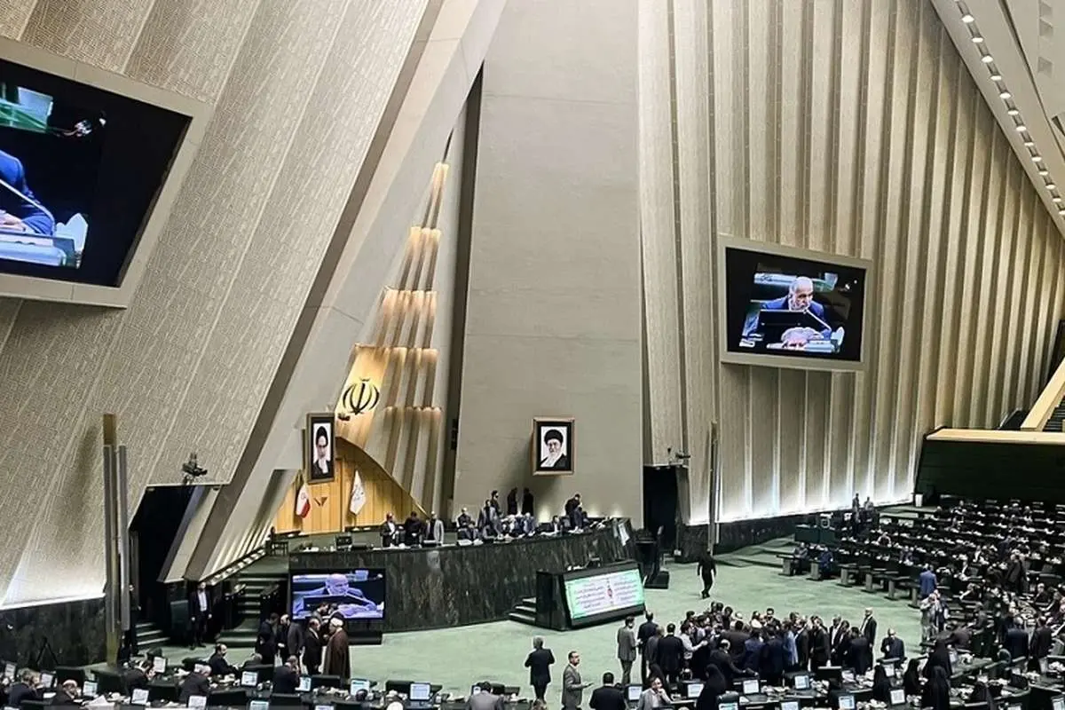 ۵ وزیر دولت به مجلس میروند