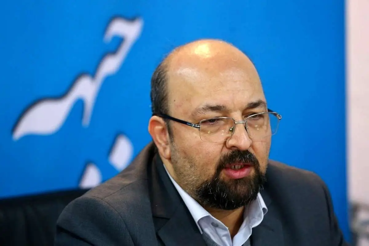 جواد امام: آقای شریعتمداری! برای ‎مردم تعیین تکلیف نفرمایید!