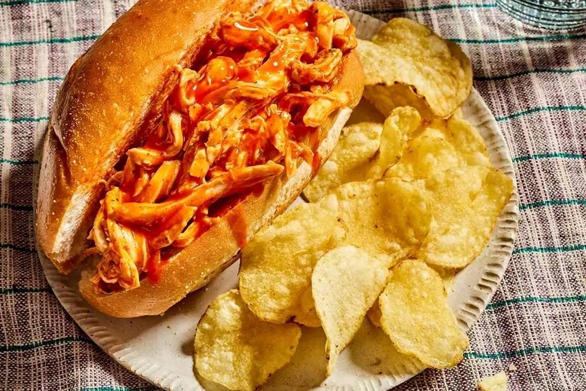 طرز تهیه ساندویچ چیکن بندری؛ ساندویچ سالم و خانگی