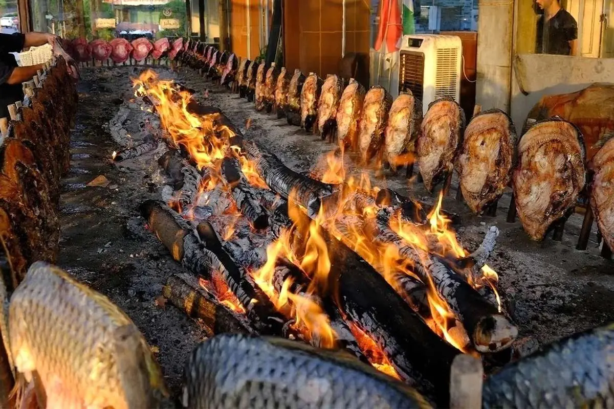 روش خاص و عجیب چینی‌ها برای پختن ماهی! (ویدئو)
