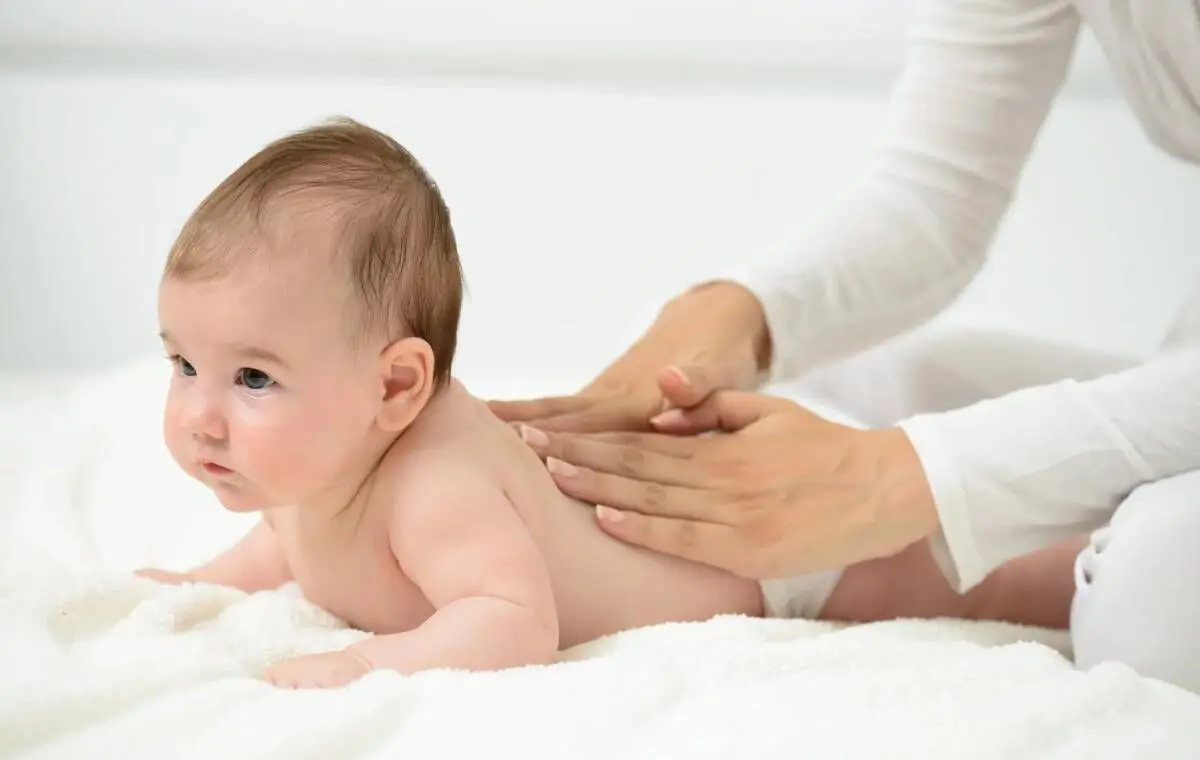 (ویدئو) جدیدترین روش‌های ماساژ نوزاد