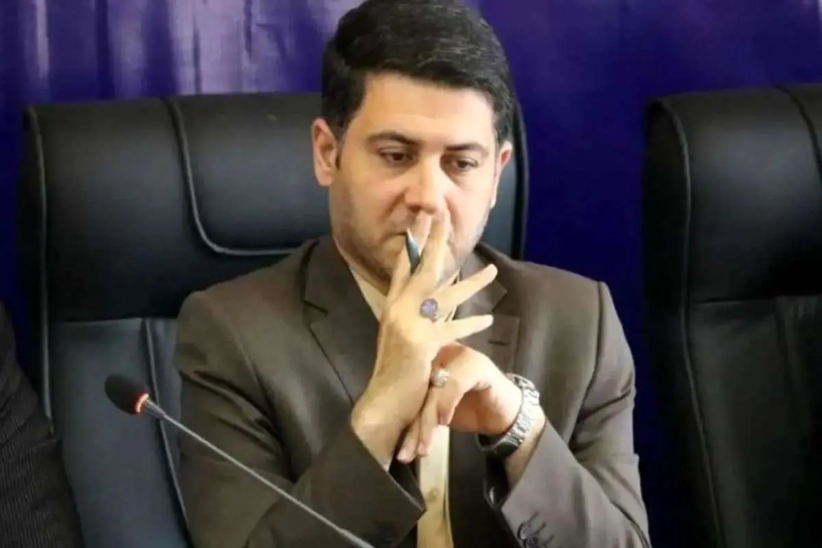 (ویدئو) خداحافظی رمانتیک فرماندار سابق بندر انزلی از کارکنان فرمانداری