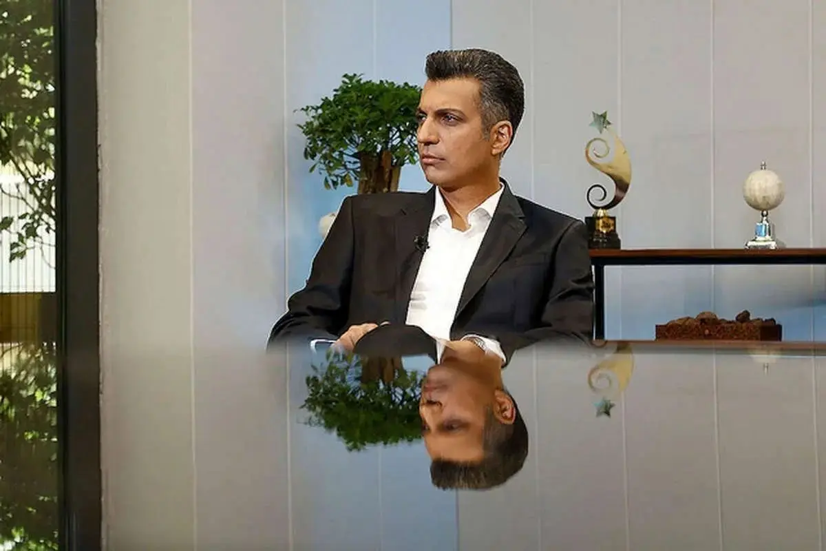 کنایه عادل فردوسی‌پور به محمود احمدی‌نژاد 