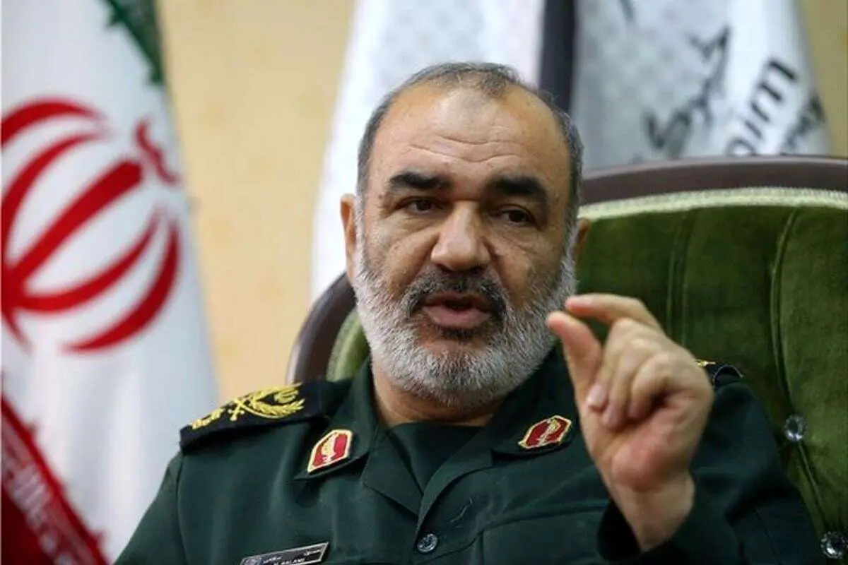 فرمانده کل سپاه: قلب اصفهان و بیروت به یکدیگر پیوند خورده است