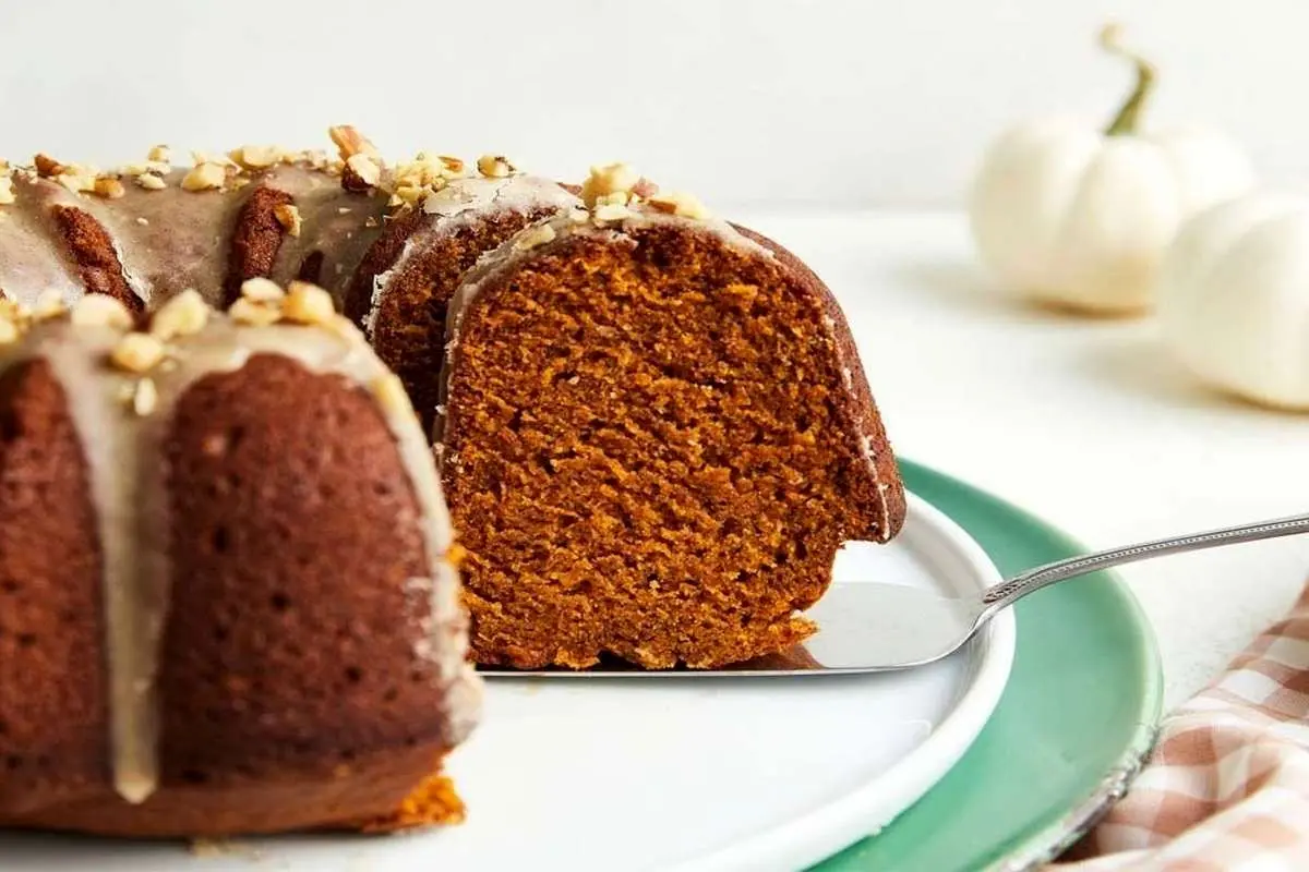 (ویدئو) طرز تهیه کیک کدو حلوایی برای شب یلدا