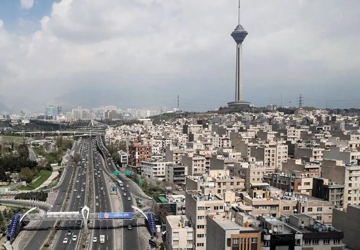 ما اصلا شهرداری نداریم / اعتماد سازی با نصب بنر و شعار رخ نمی‌دهد/ پروژه انتقال پایتخت، رویا پردازی است