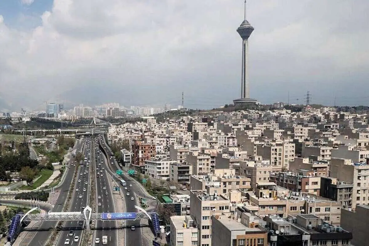 ما اصلا شهرداری نداریم / اعتماد سازی با نصب بنر و شعار رخ نمی‌دهد/ پروژه انتقال پایتخت، رویا پردازی است