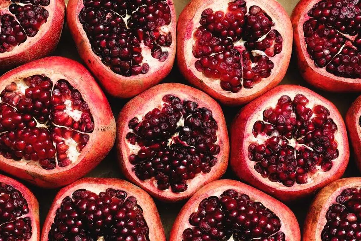 (ویدئو) بهترین و سریعترین روش پوست کندن انار