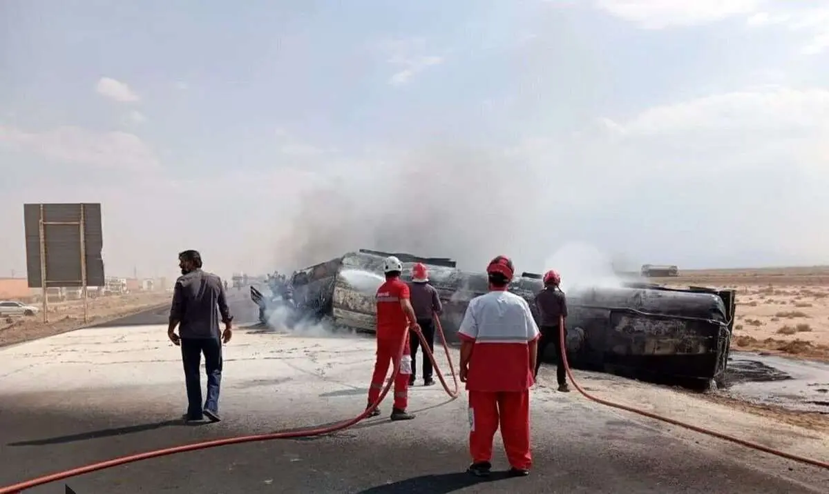 (ویدئو) واژگونی یک تانکر حامل اسید در مهاباد