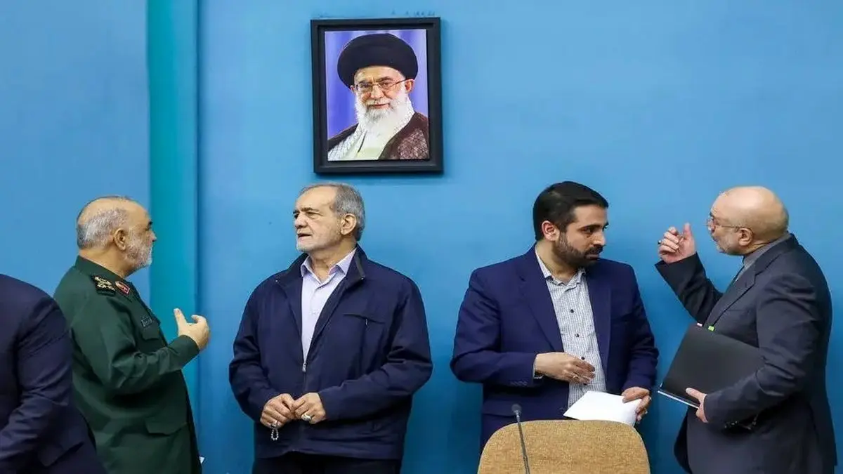 لیدر مخالفان رفع فیلترینگ؛ از روحانی رادیکال تا داماد جواد لاریجانی