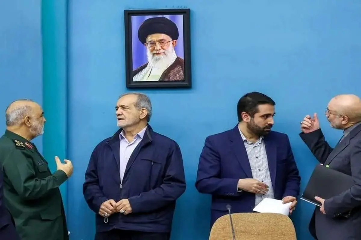 لیدر مخالفان رفع فیلترینگ؛ از روحانی رادیکال تا داماد جواد لاریجانی