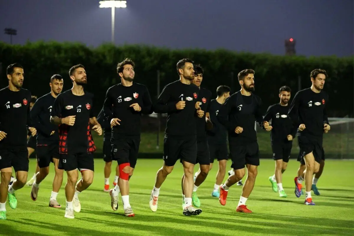 (عکس) رونمایی از پیراهن پرسپولیس مقابل الشرطه