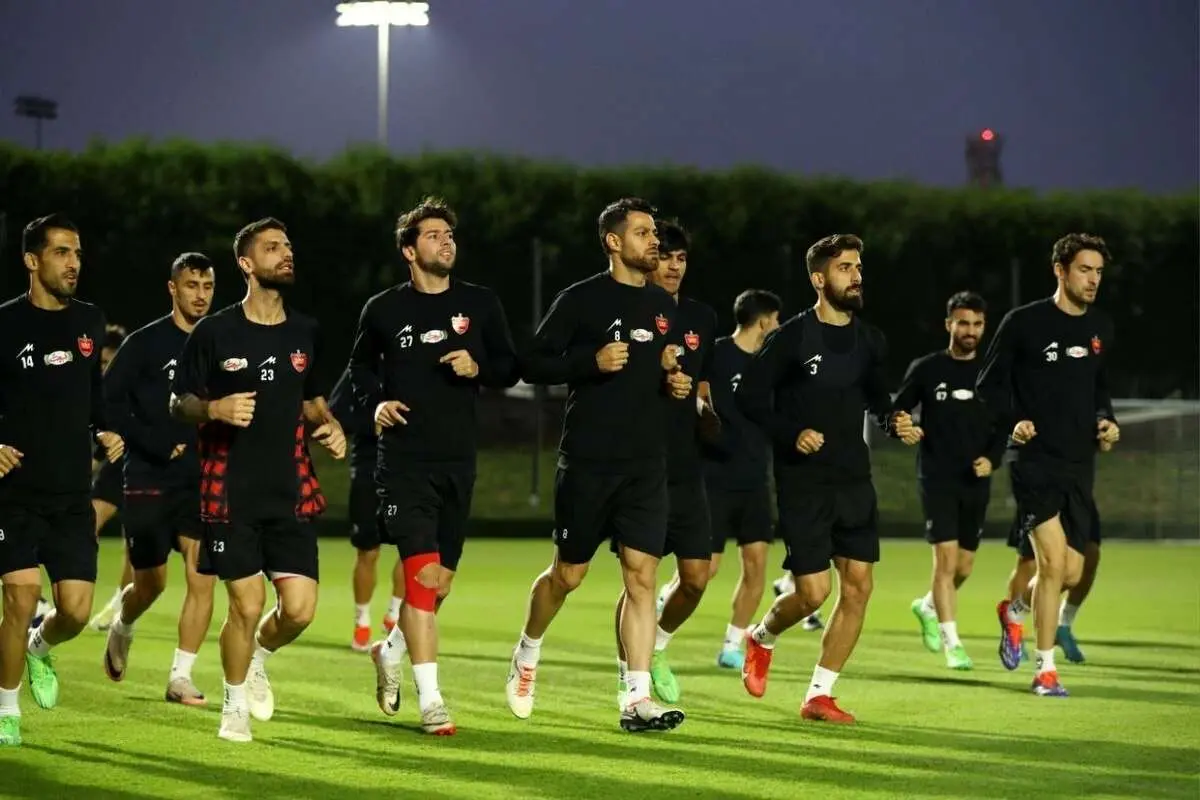 (عکس) رونمایی از پیراهن پرسپولیس مقابل الشرطه