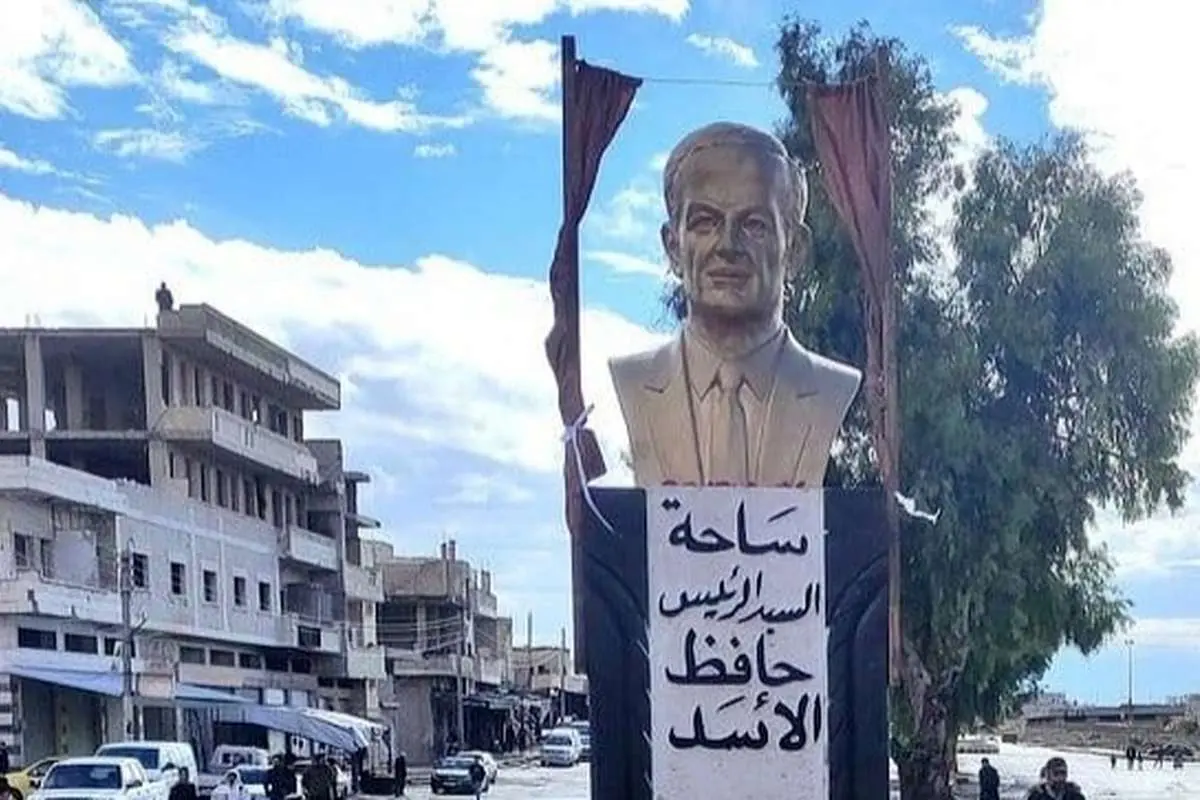 (ویدئو) فوتبال بازی کردن شورشیان با سر حافظ اسد