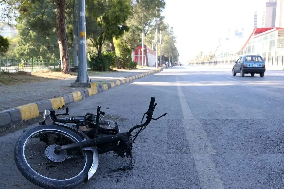 (تصاویر) تلاش ناموفق بشری بی‌بی برای آزادی همسرش عمران خان